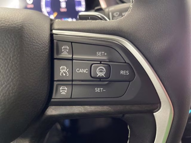 2026 Diamond Black Crystal Pearlcoat Jeep Grand Cherokee L Limited 4X4 SUV