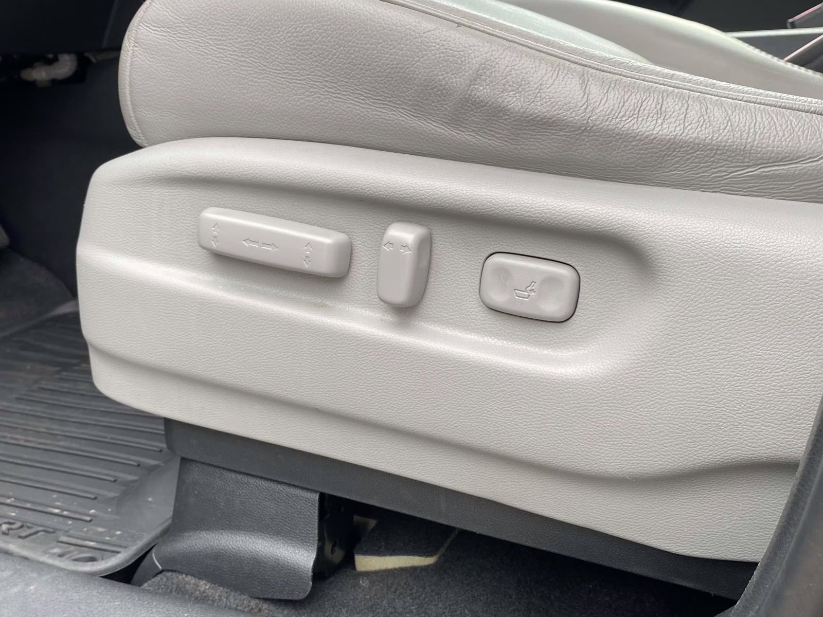 2021 Modern Steel Metallic Honda Passport EX-L FWD SUV