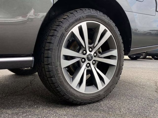 2021 Magnetic Metallic Ford Expedition Max Platinum 4X4 SUV