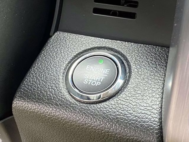 2021 Magnetic Metallic Ford Expedition Max Platinum 4X4 SUV