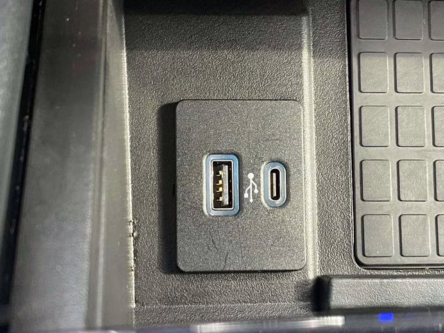 2021 Magnetic Metallic Ford Expedition Max Platinum 4X4 SUV