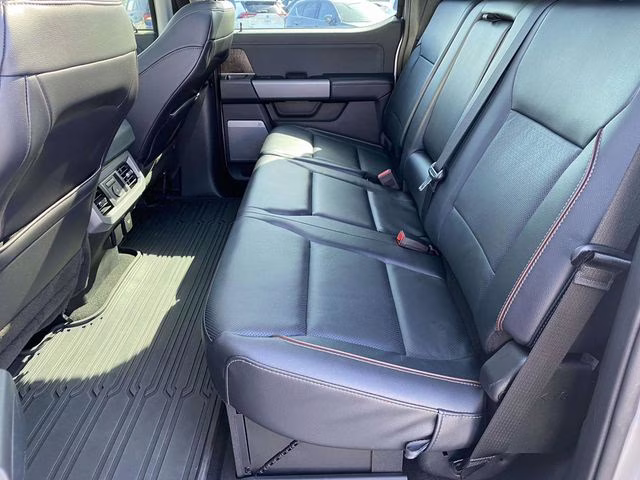 2024 Iconic Silver Metallic Ford Super Duty F-250 SRW Lariat 4X4 Truck