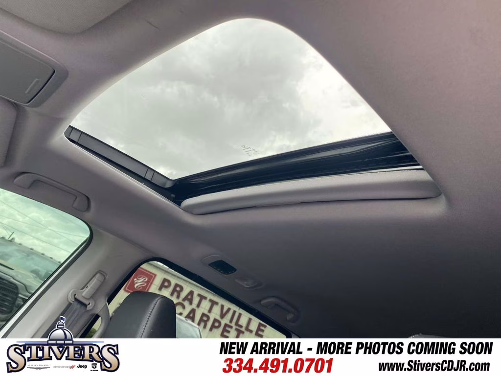 2022 Platinum White Pearl Honda Odyssey EX-L FWD Van