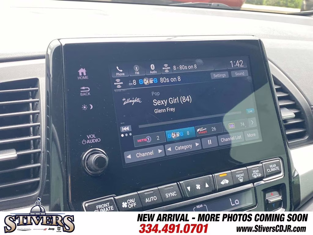 2022 Platinum White Pearl Honda Odyssey EX-L FWD Van