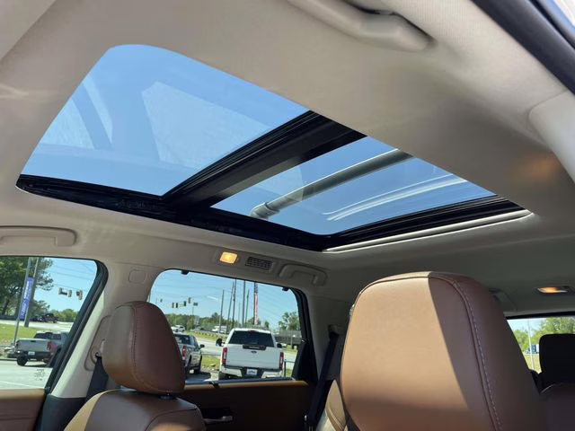 2024 Boulder Gray Pearl Nissan Pathfinder Platinum FWD SUV