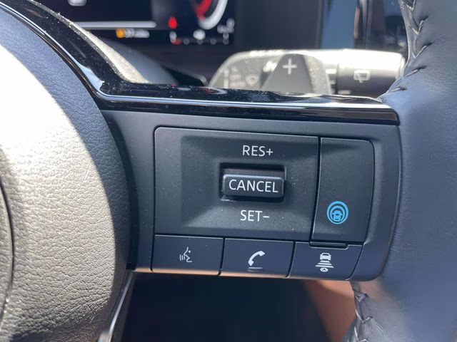 2024 Boulder Gray Pearl Nissan Pathfinder Platinum FWD SUV