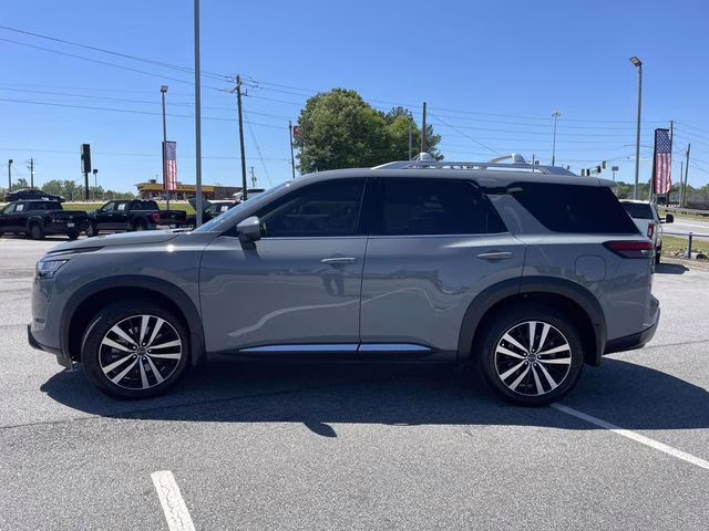 2024 Boulder Gray Pearl Nissan Pathfinder Platinum FWD SUV