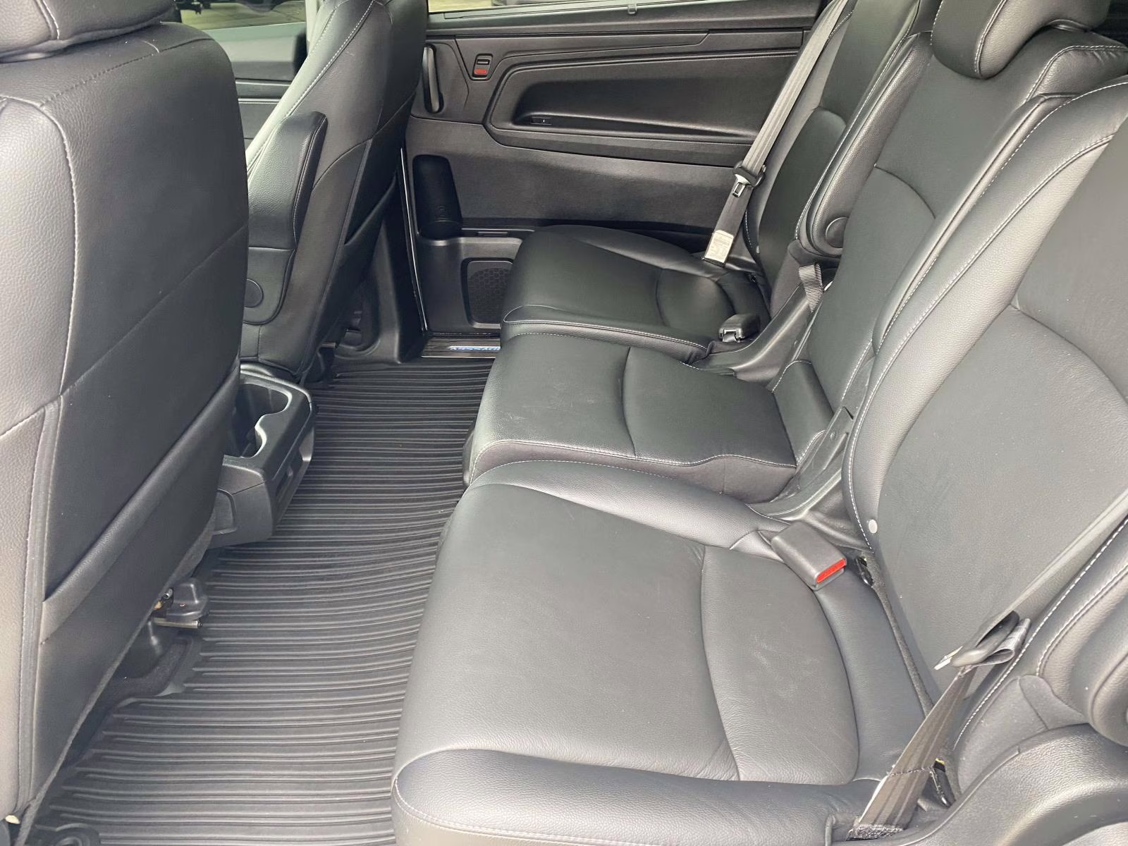 2022 Platinum White Pearl Honda Odyssey EX-L FWD Van