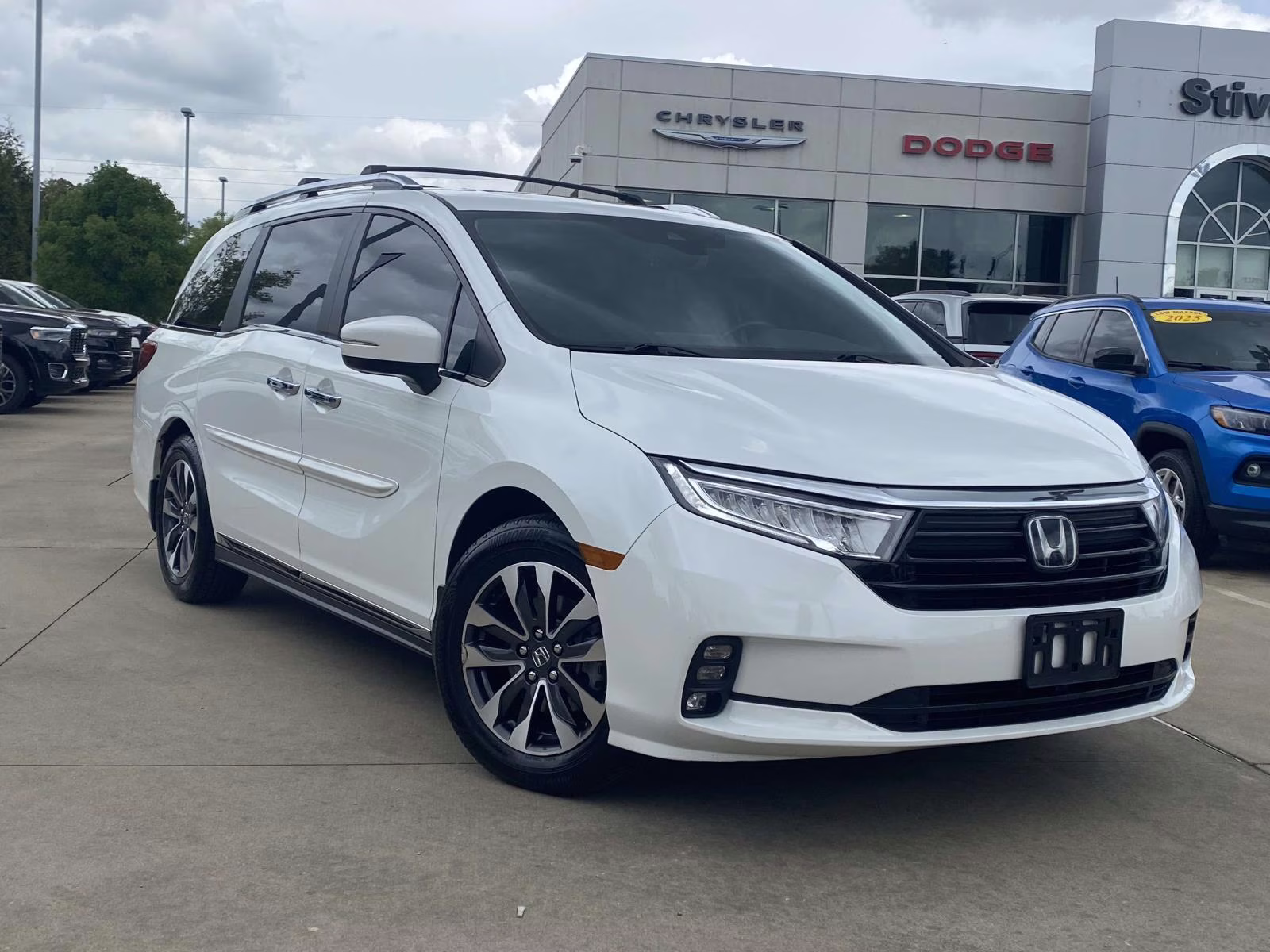 2022 Platinum White Pearl Honda Odyssey EX-L FWD Van