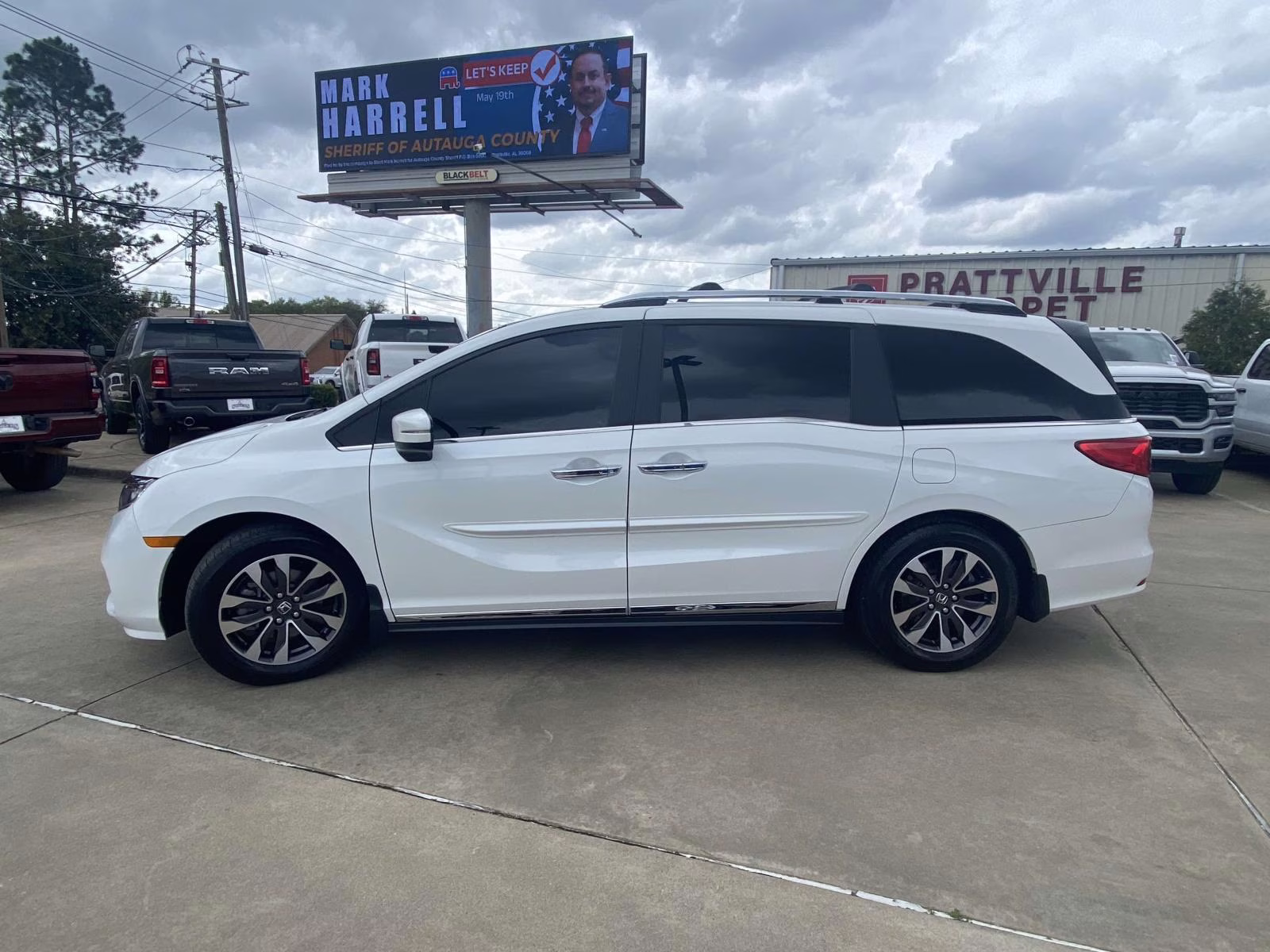 2022 Platinum White Pearl Honda Odyssey EX-L FWD Van