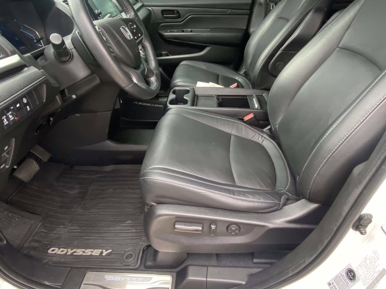 2022 Platinum White Pearl Honda Odyssey EX-L FWD Van