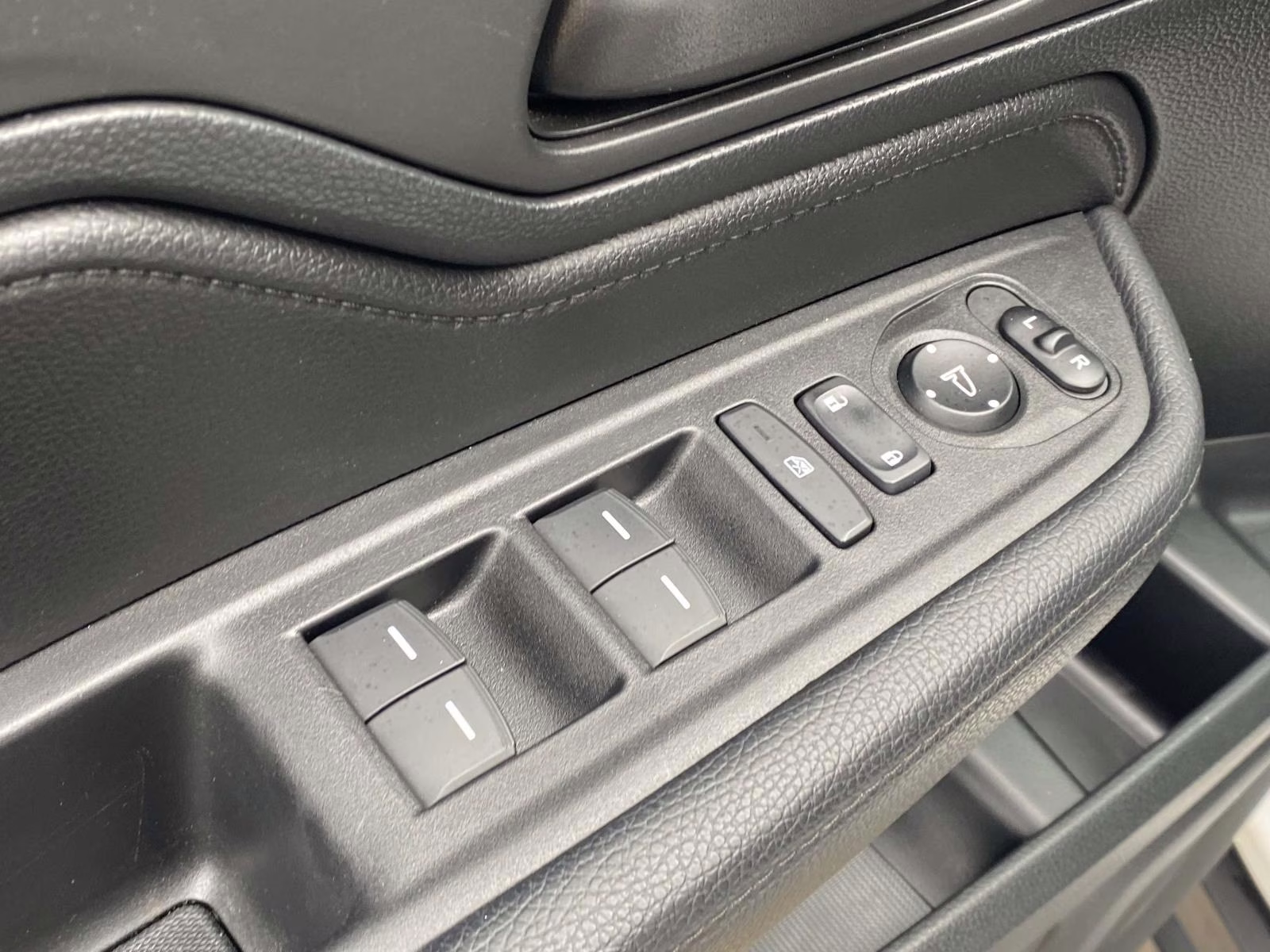 2022 Platinum White Pearl Honda Odyssey EX-L FWD Van