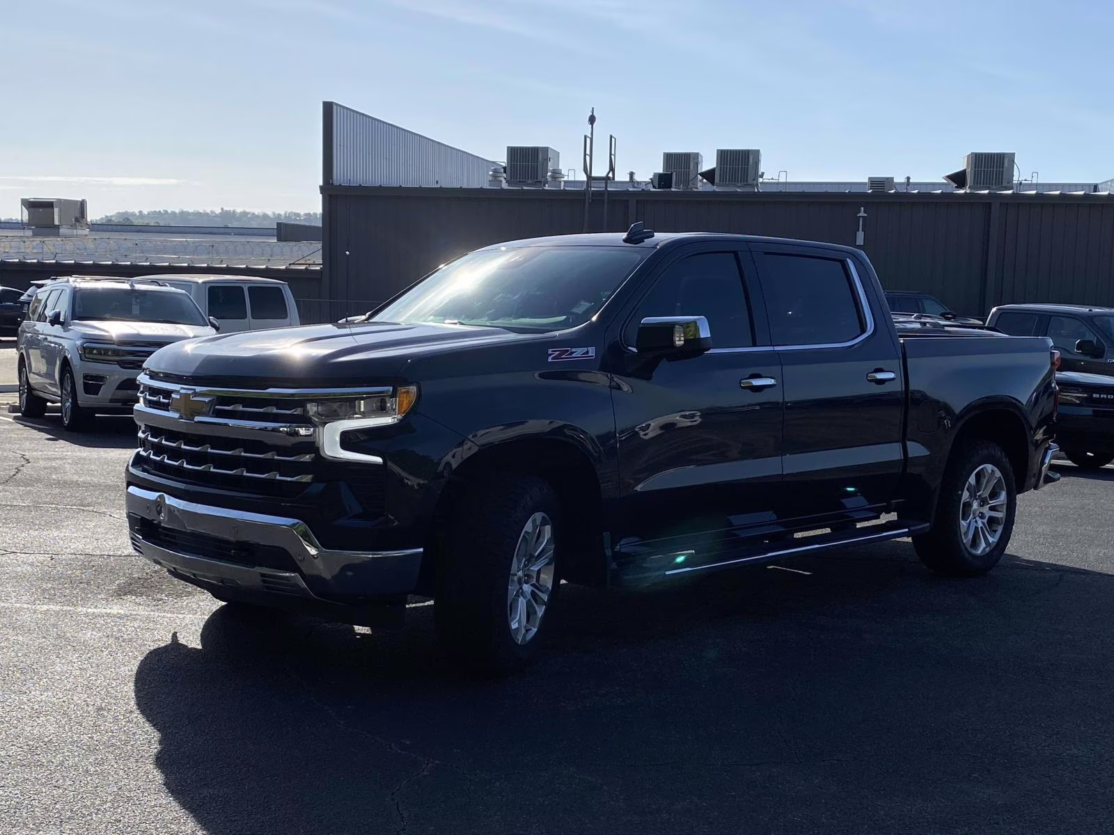 2022 Dark Ash Metallic Chevrolet Silverado 1500 LTZ 4X4 Truck