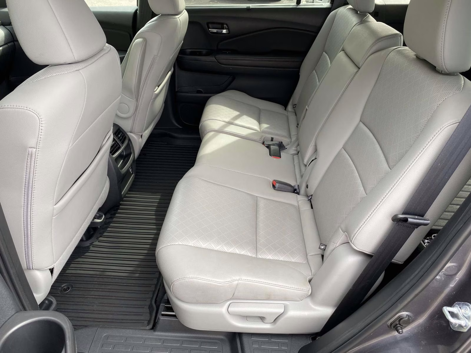 2021 Modern Steel Metallic Honda Passport EX-L FWD SUV