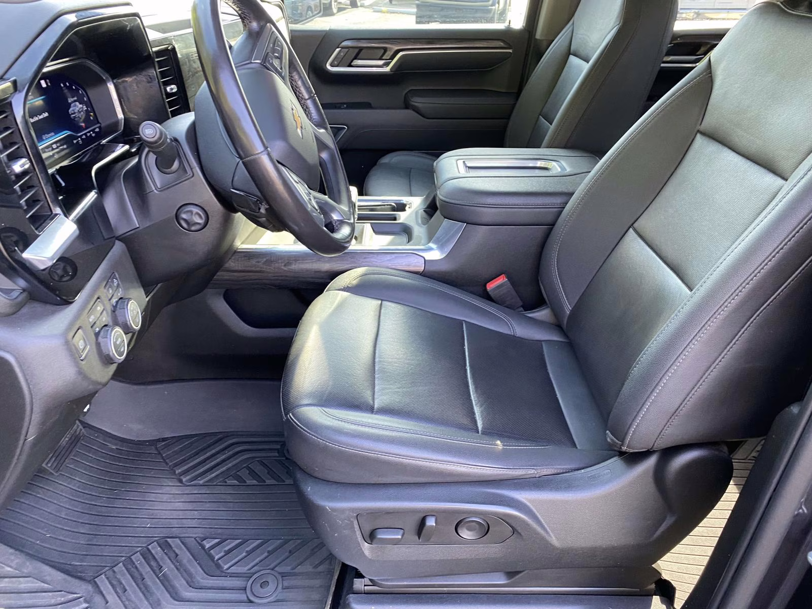 2022 Dark Ash Metallic Chevrolet Silverado 1500 LTZ 4X4 Truck