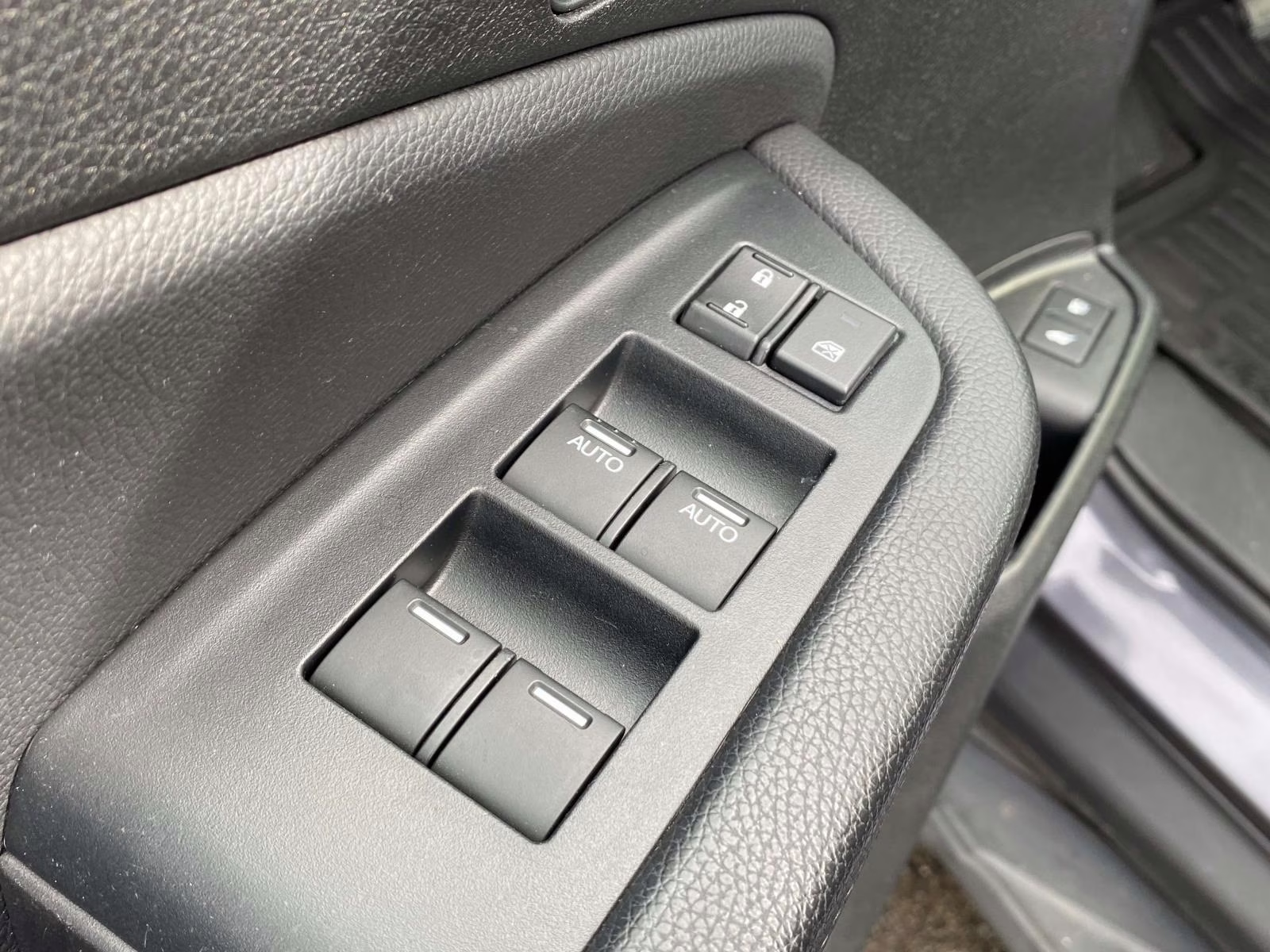 2021 Modern Steel Metallic Honda Passport EX-L FWD SUV