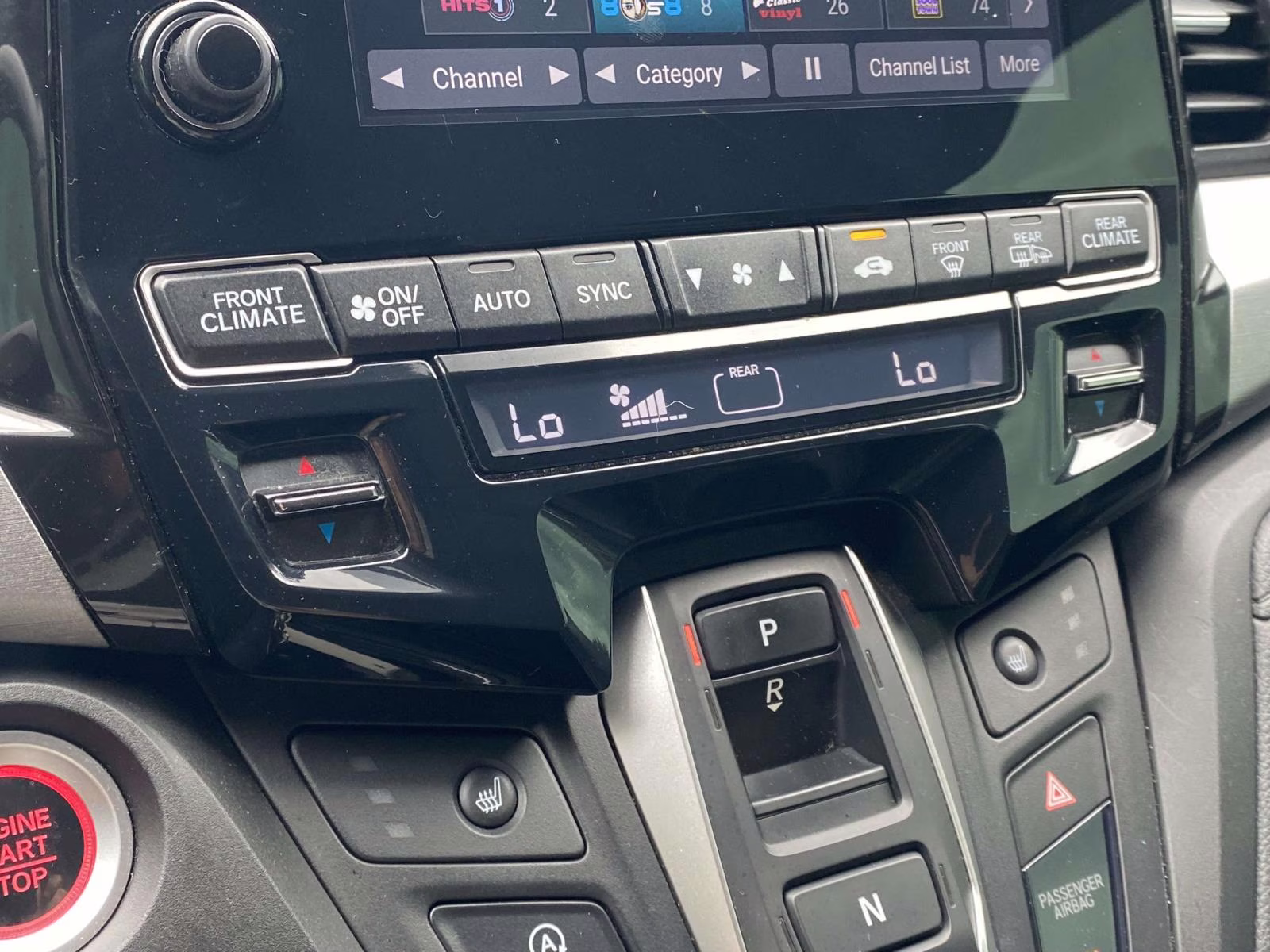 2022 Platinum White Pearl Honda Odyssey EX-L FWD Van