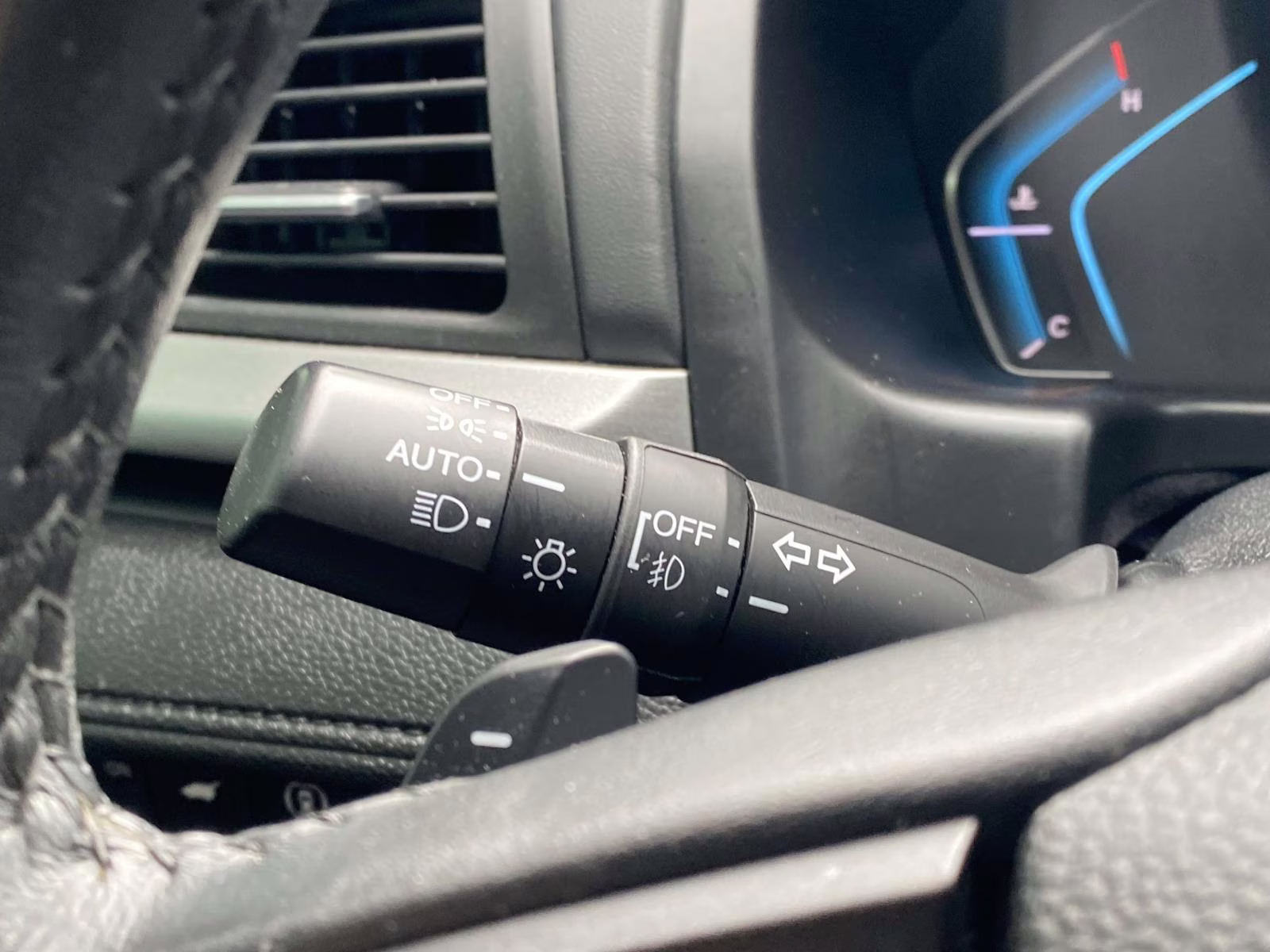 2022 Platinum White Pearl Honda Odyssey EX-L FWD Van