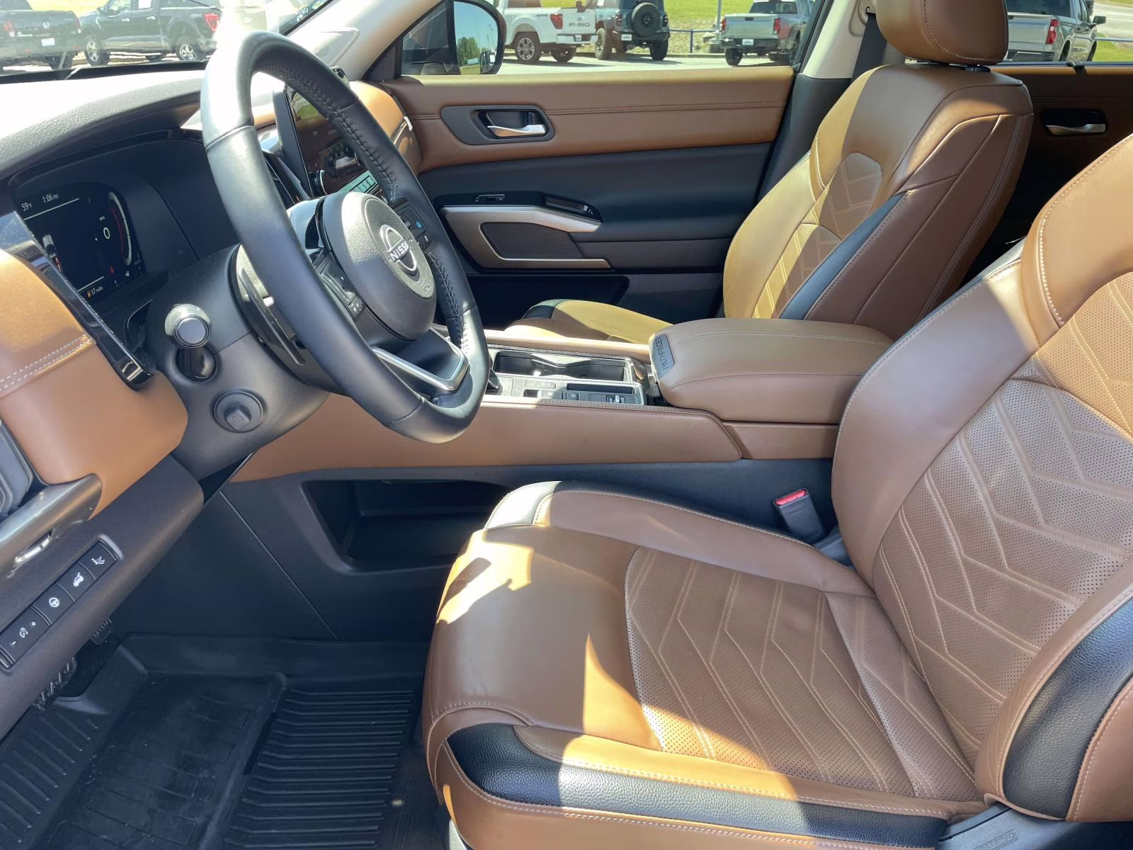 2024 Boulder Gray Pearl Nissan Pathfinder Platinum FWD SUV