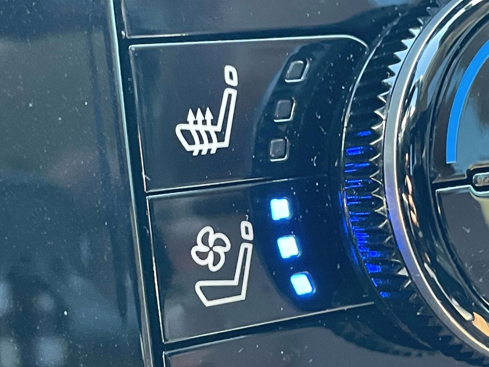 2024 Boulder Gray Pearl Nissan Pathfinder Platinum FWD SUV