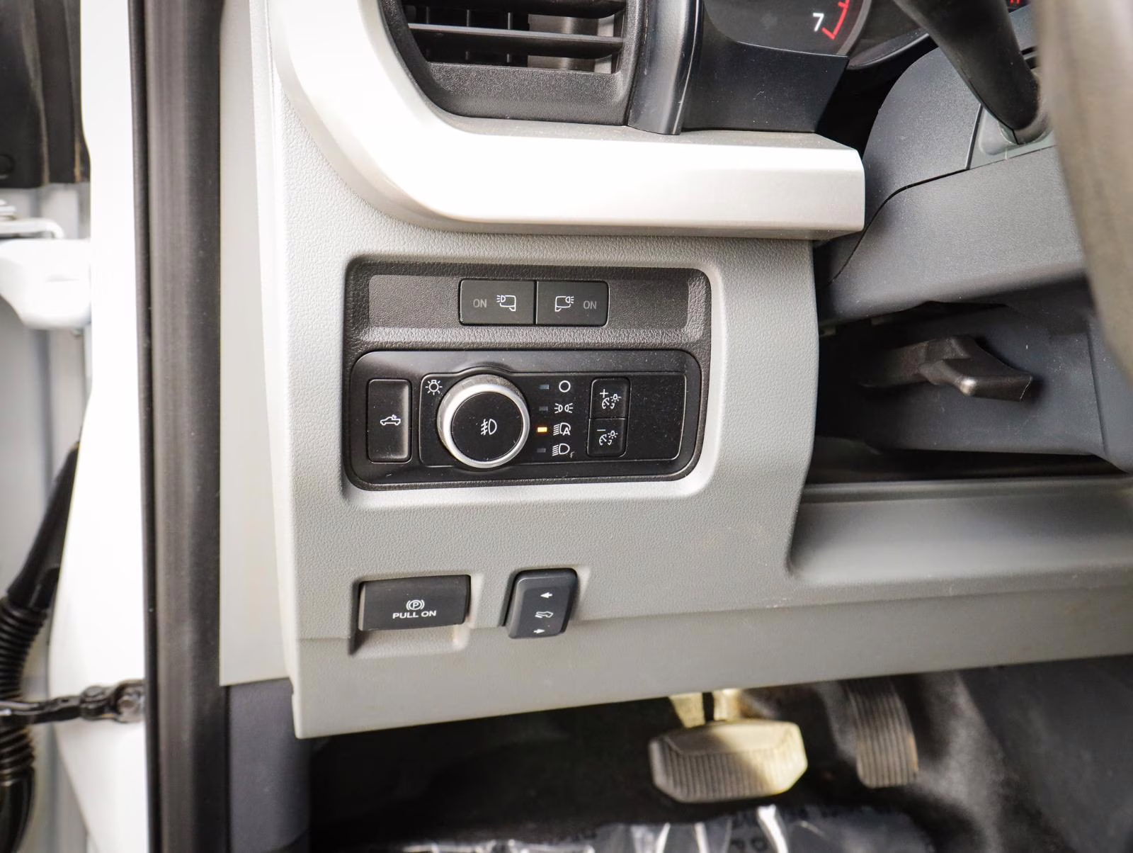 2023 Oxford White Ford Super Duty F-350 SRW XLT 4X4 Truck