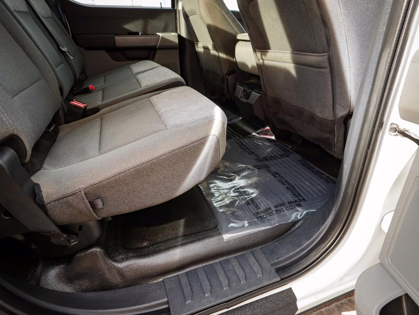 2023 Oxford White Ford Super Duty F-350 SRW XLT 4X4 Truck