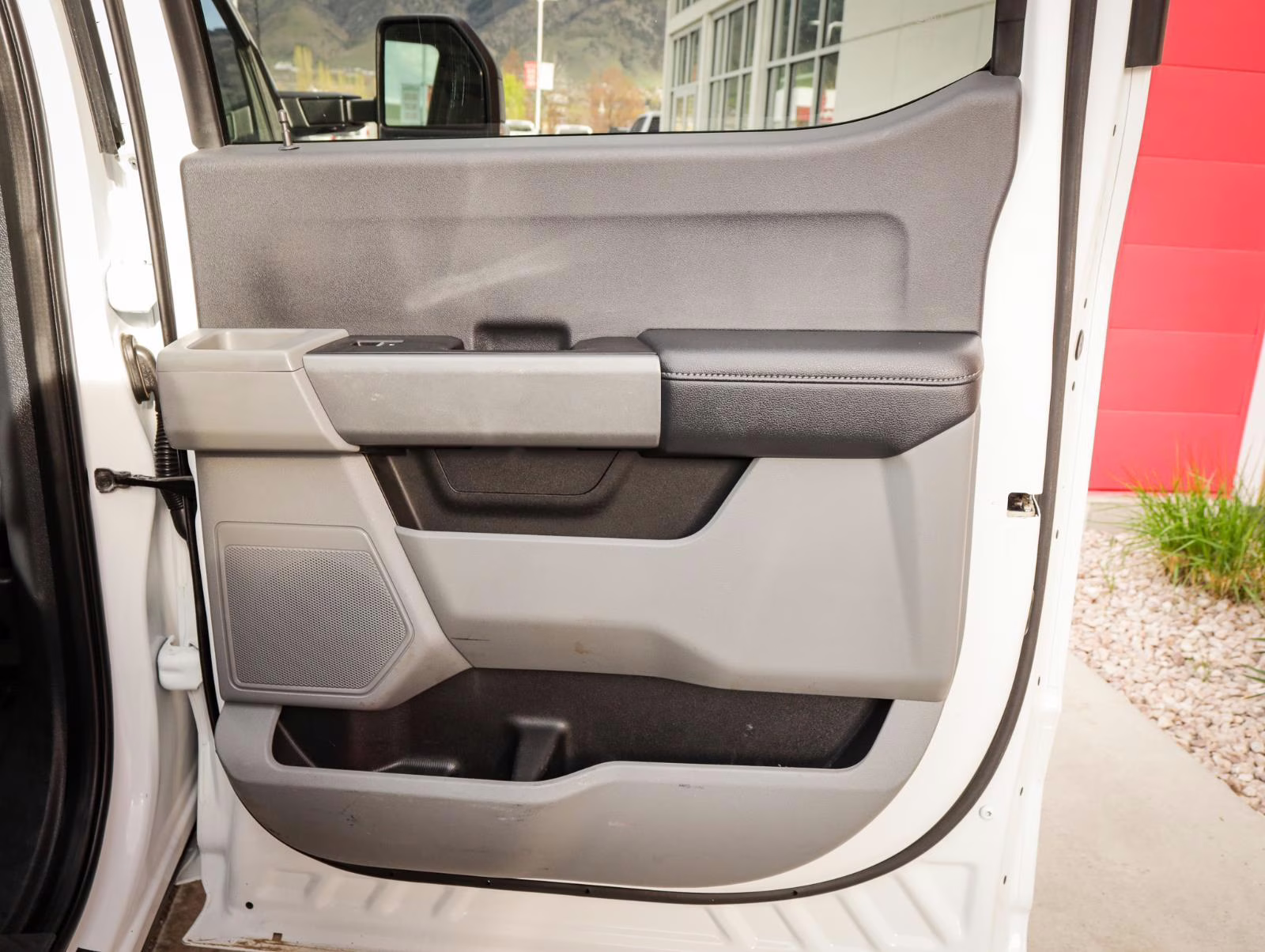 2023 Oxford White Ford Super Duty F-350 SRW XLT 4X4 Truck