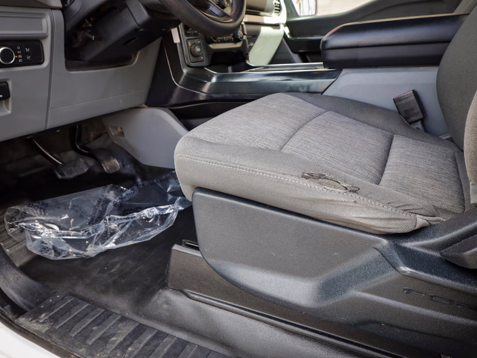 2021 Oxford White Ford F-150 XL 4X4 Truck