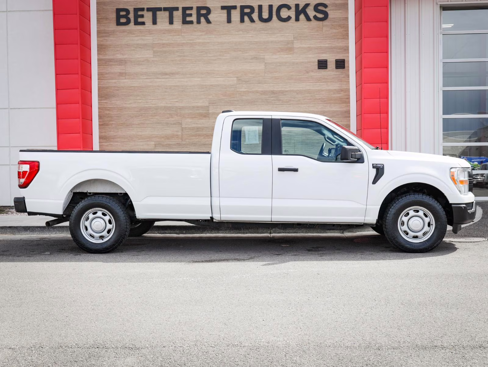 2021 Oxford White Ford F-150 XL 4X4 Truck