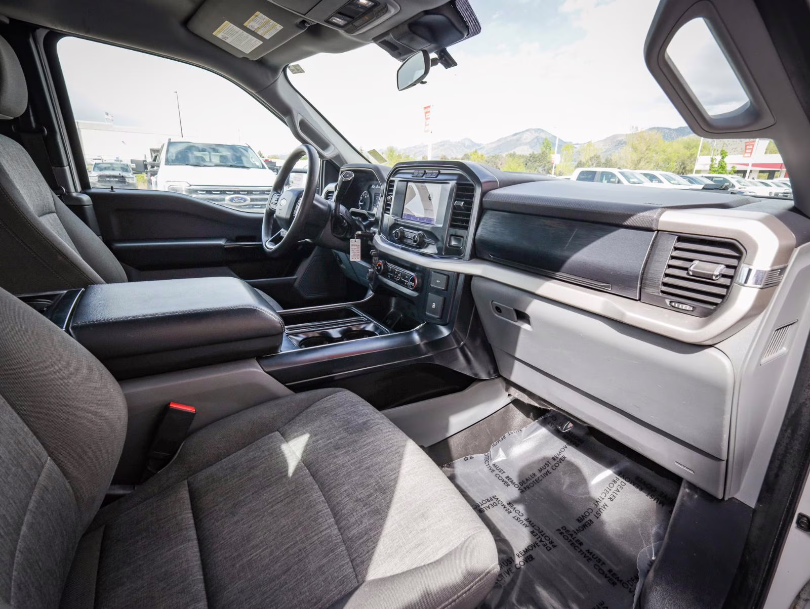 2021 Oxford White Ford F-150 XL 4X4 Truck