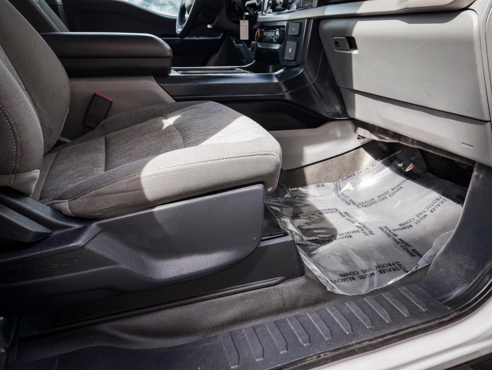 2021 Oxford White Ford F-150 XL 4X4 Truck