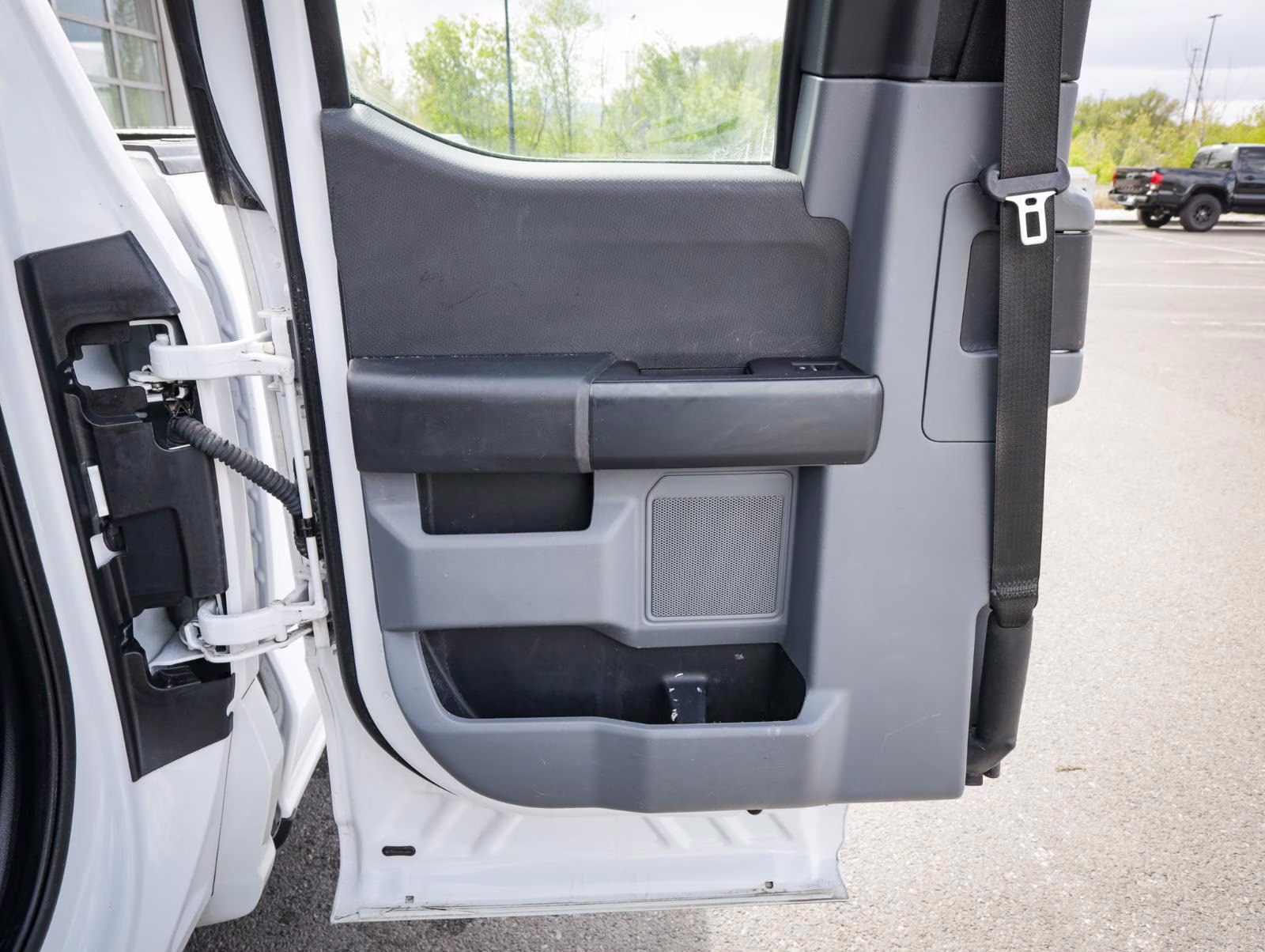 2021 Oxford White Ford F-150 XL 4X4 Truck