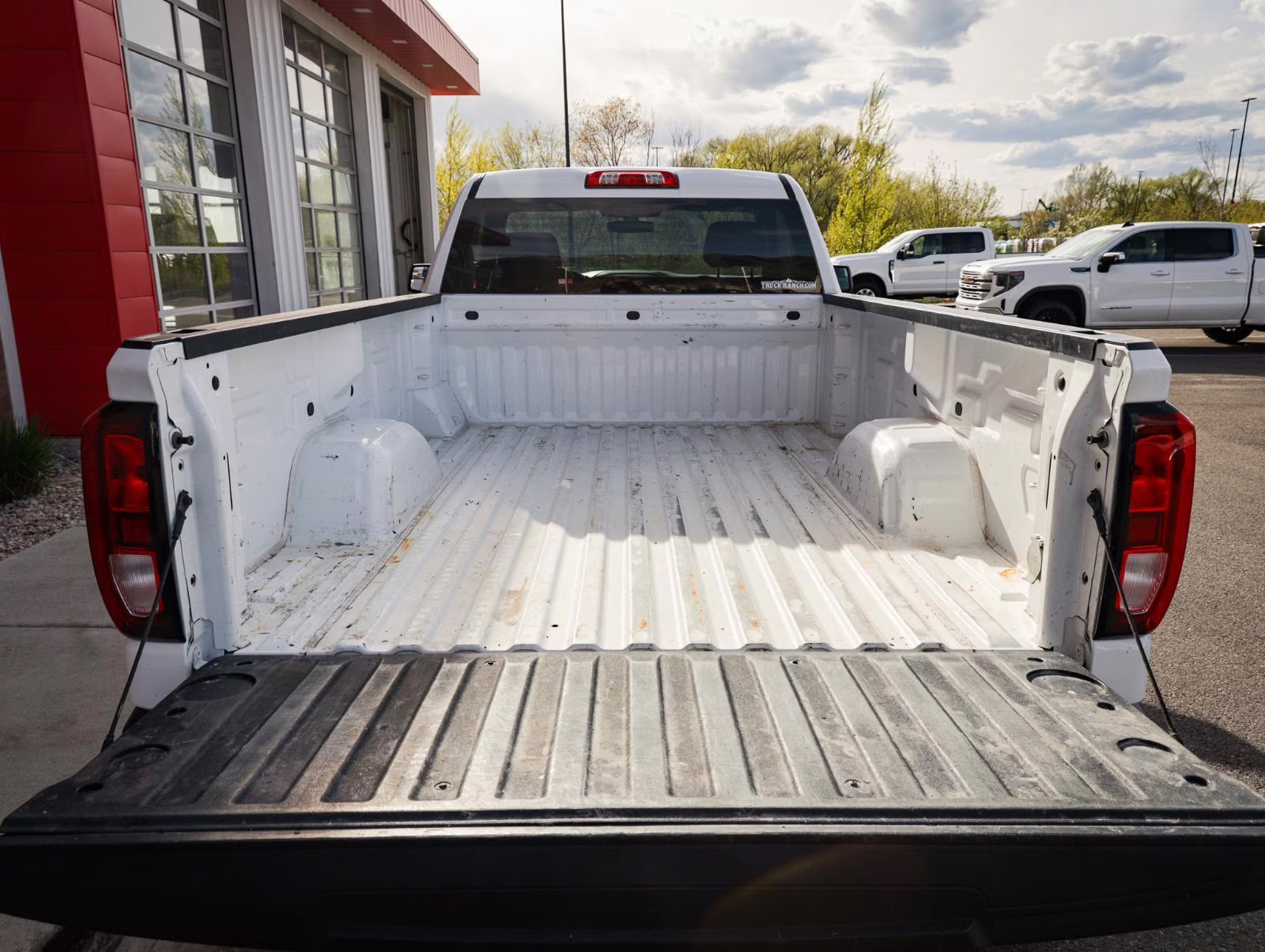 2021 Summit White GMC Sierra 1500 4WD Reg Cab 140 4X4 Truck