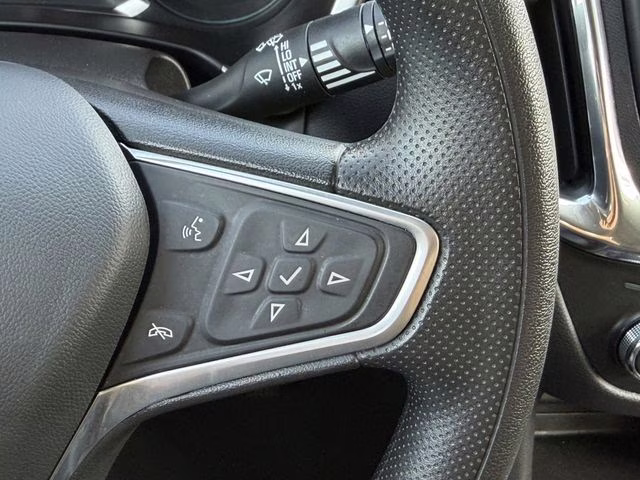 2023 Summit White Chevrolet Equinox LT FWD SUV