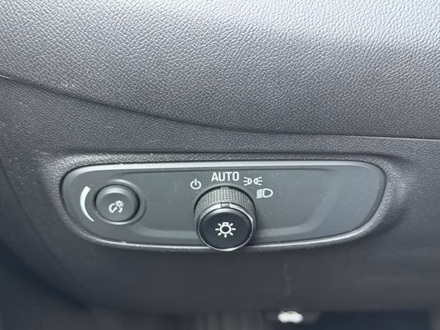 2023 Summit White Chevrolet Equinox LT FWD SUV