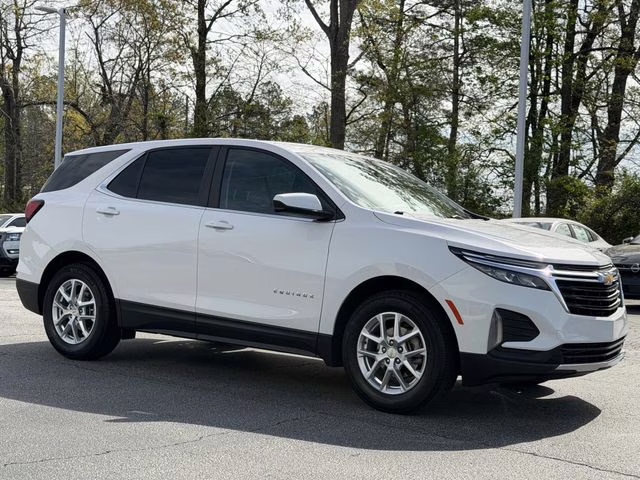 2023 Summit White Chevrolet Equinox LT FWD SUV
