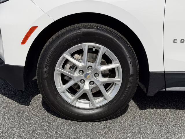 2023 Summit White Chevrolet Equinox LT FWD SUV