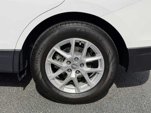 2023 Summit White Chevrolet Equinox LT FWD SUV