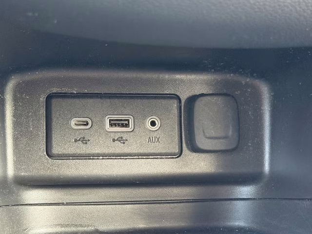 2023 Summit White Chevrolet Equinox LT FWD SUV