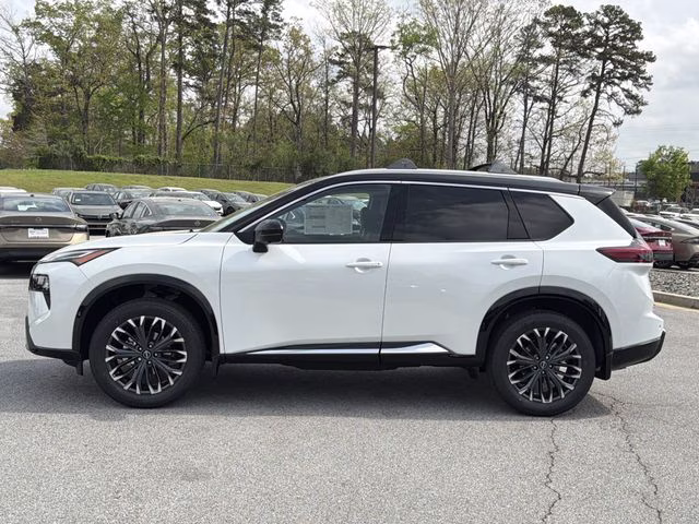 2026 Everest White Pearl/Super Black Nissan Rogue Platinum AWD SUV