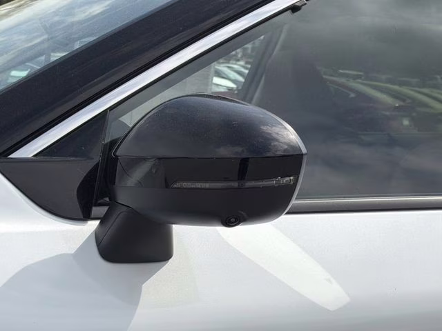 2026 Everest White Pearl/Super Black Nissan Rogue Platinum AWD SUV