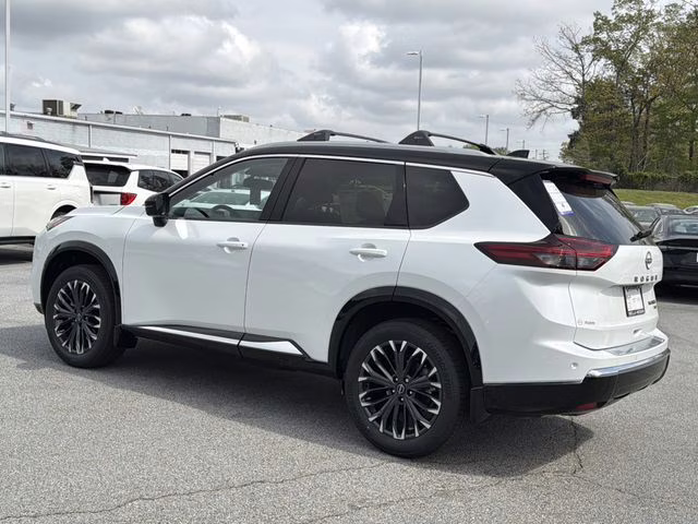 2026 Everest White Pearl/Super Black Nissan Rogue Platinum AWD SUV