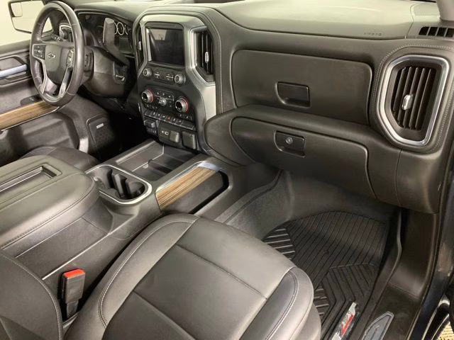 2021 Shadow Gray Metallic Chevrolet Silverado 1500 RST 4X4 Truck