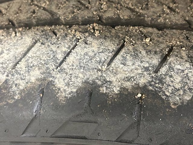 2023 Agate Black Metallic Ford F-150 Lariat 4X4 Truck