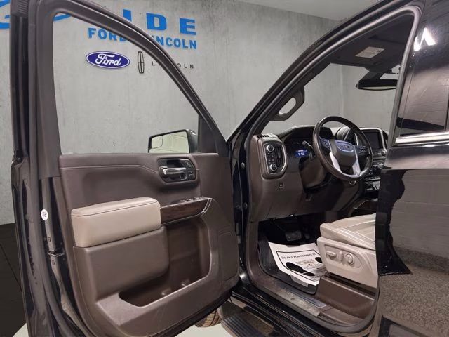 2020 Onyx Black GMC Sierra 1500 SLT 4X4 Truck