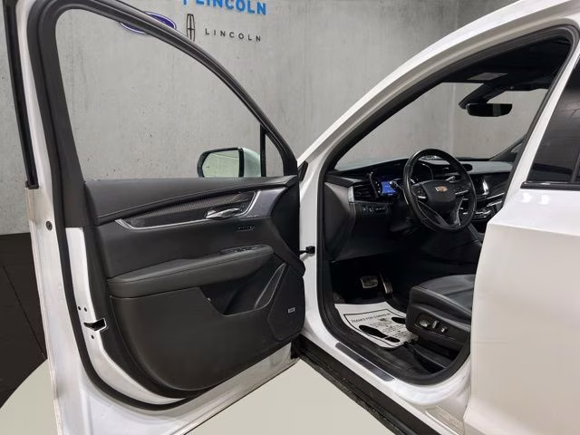 2024 Crystal White Tricoat Cadillac XT6 Sport AWD SUV