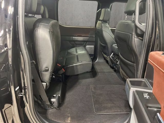 2023 Agate Black Metallic Ford F-150 Lariat 4X4 Truck