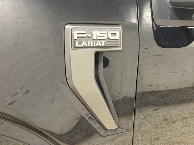 2023 Agate Black Metallic Ford F-150 Lariat 4X4 Truck