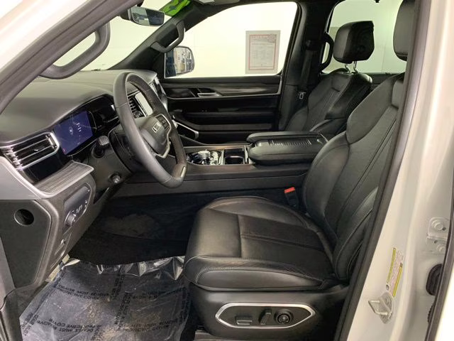 2023 Bright White Clearcoat Jeep Wagoneer L Series III 4X4 SUV