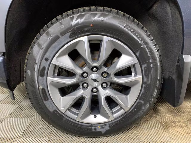 2021 Shadow Gray Metallic Chevrolet Silverado 1500 RST 4X4 Truck